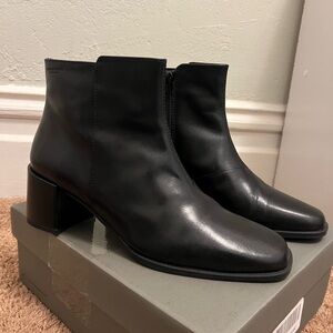 Vagabond Shoemakers Stina Ankle Bootie US 10 Black Leather